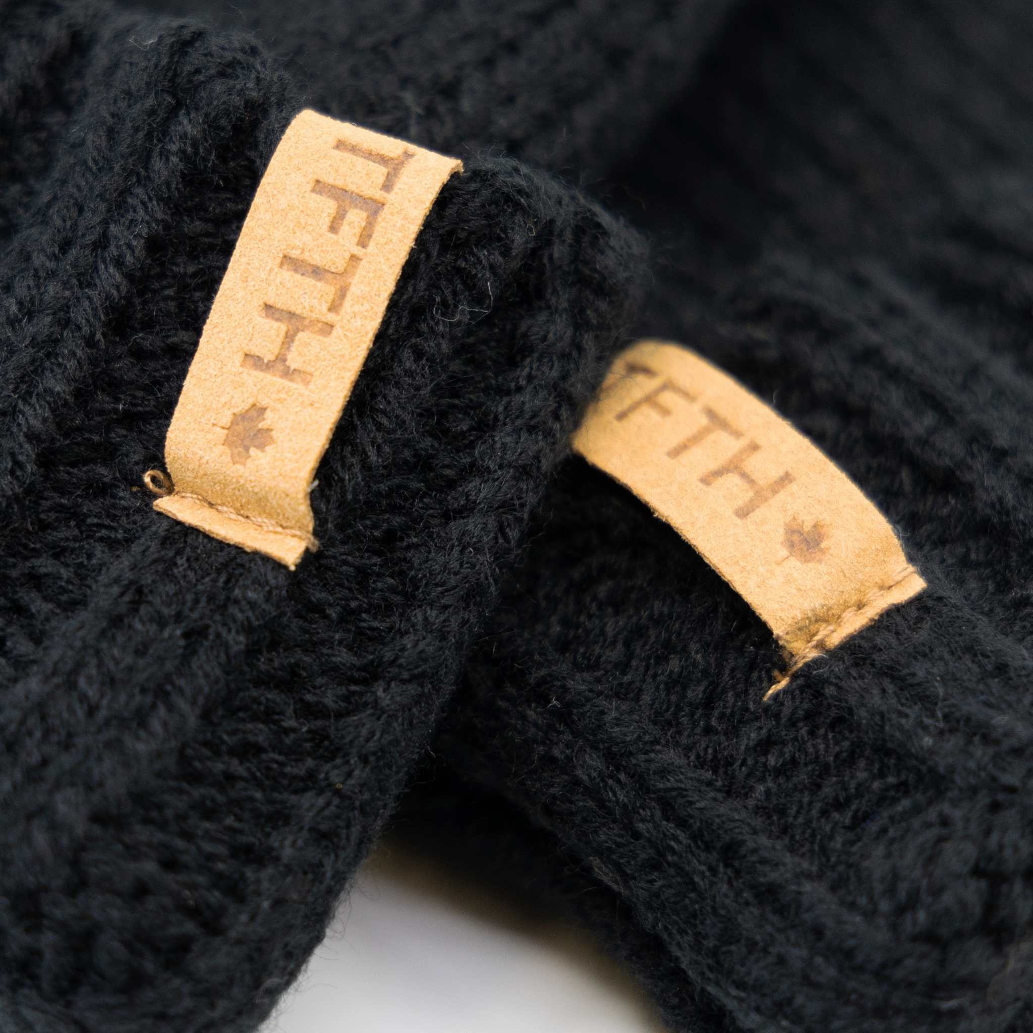 Tokues Classic Mittens – Toques From The Heart