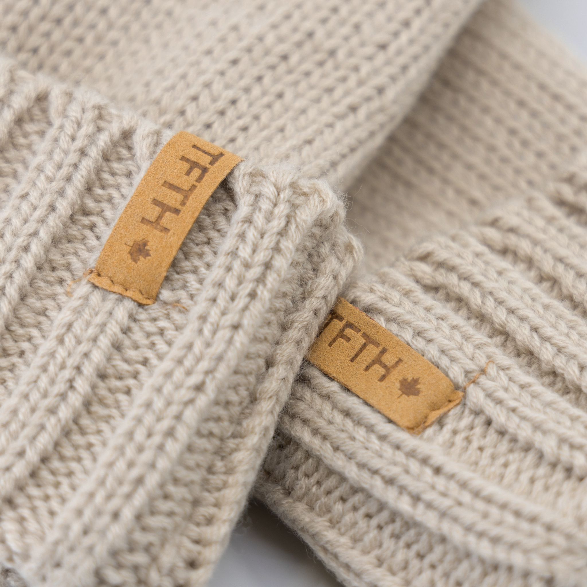 Tokues Classic Mittens – Toques From The Heart